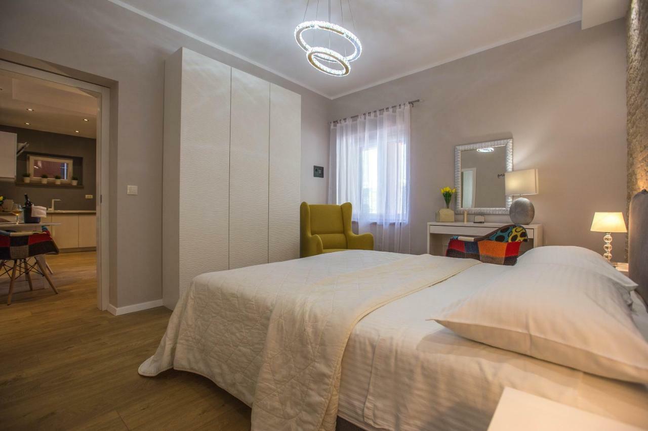 Exclusive City Center Apartment With Garden Rovinj Buitenkant foto